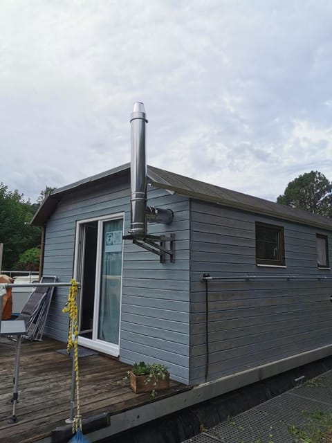 Property building, Day