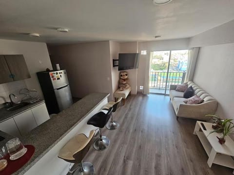 Communal lounge/ TV room, TV and multimedia, Kitchen or kitchenette, Dining area