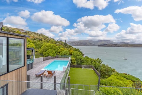 View (from property/room), Balcony/Terrace, Pool view, Swimming pool, sunbed