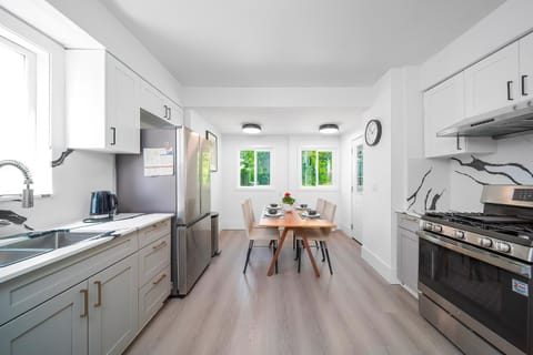 Cozy three bedroom House in Vancouver West Vacation rental in Vancouver