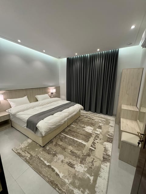 Bedroom, wardrobe