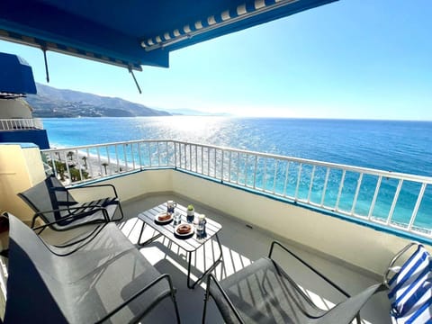Natural landscape, Balcony/Terrace, Sea view