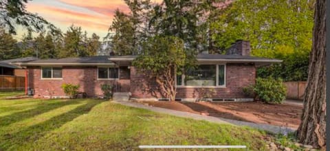 Tacoma place Vacation rental in Lakewood