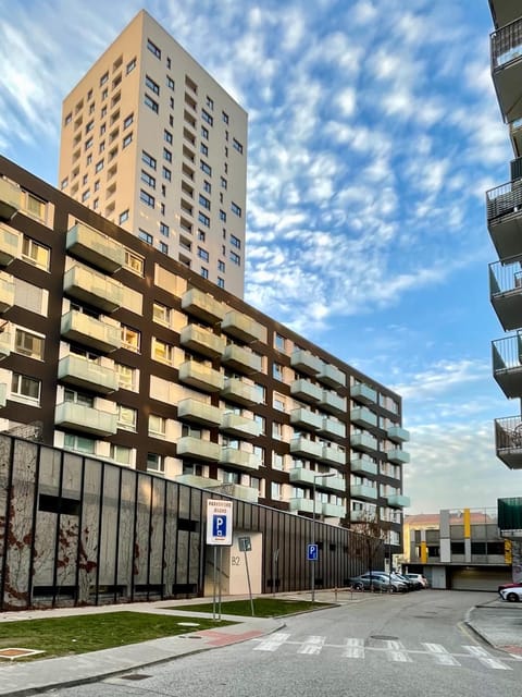 Property building, Location