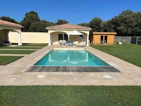 Magnifique studio indépendant Bed and Breakfast in Gréoux-les-Bains