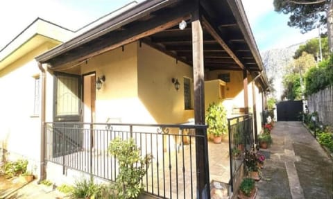 Property building, Balcony/Terrace