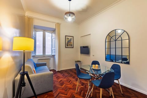 TV and multimedia, Living room, Dining area