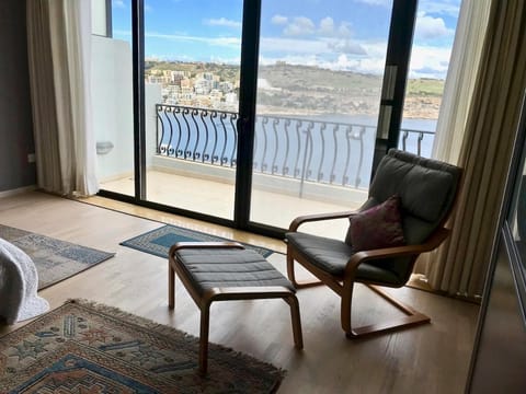 Penthouse in St Paul's Bay Malta with Views Apartment in Saint Paul's Bay