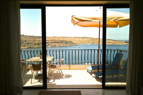 Penthouse in St Paul's Bay Malta with Views Apartment in Saint Paul's Bay
