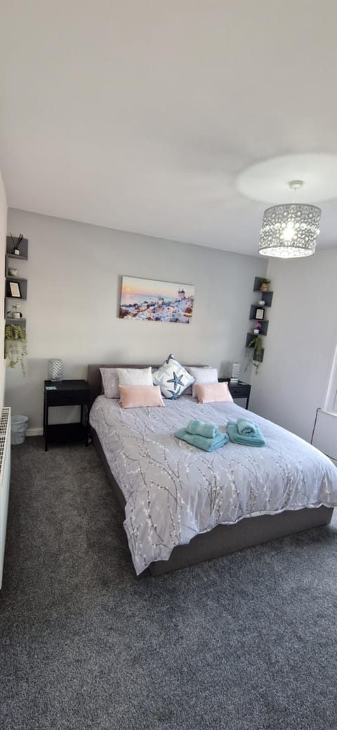 Bedroom, wardrobe
