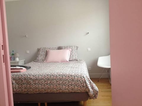 Maison 9 pers cœur de ville Vichy garage jardin House in Auvergne-Rhône-Alpes