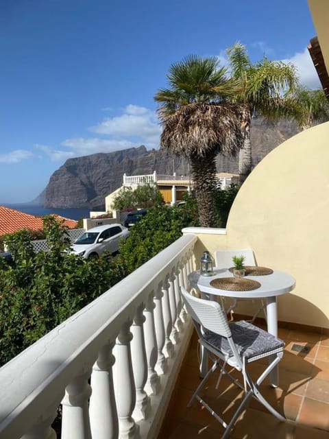 Balcony/Terrace, Mountain view, Sea view