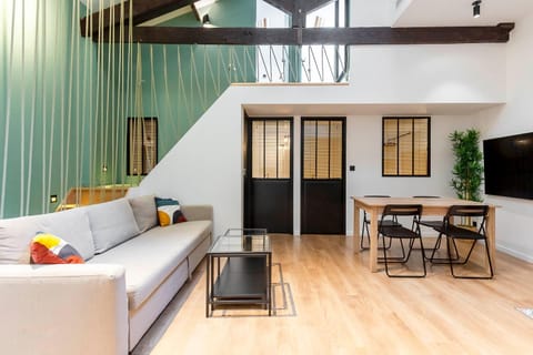 Loft Spacieux pour 10 personnes avec Terrasse House in Nice