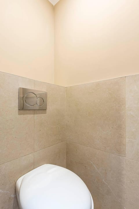 Loft Spacieux pour 10 personnes avec Terrasse House in Nice