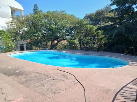 Casa con alberca y jardin en parres jiutepex House in Jiutepec