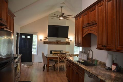 Lazy Lake Life Awaits! House in Indiana