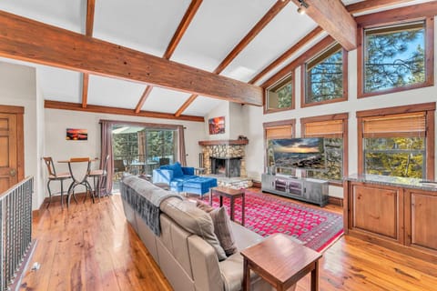 3-Level Incline Village Retreat with Fireplace House in Incline Village