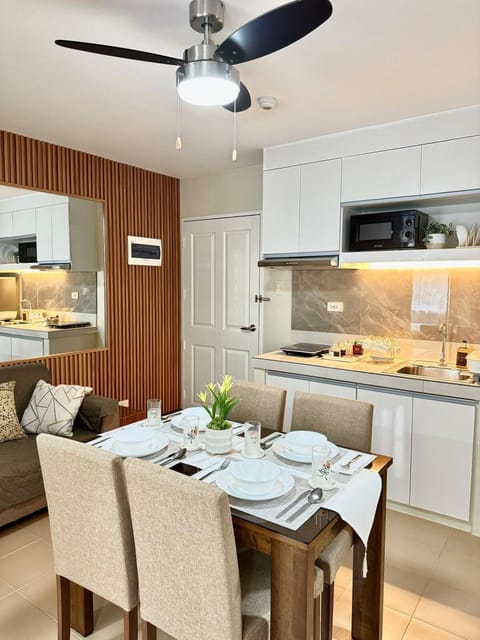 Kitchen or kitchenette, Living room, Dining area