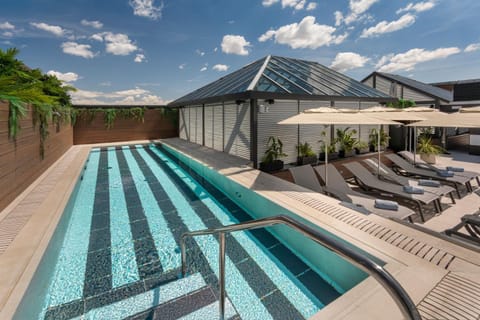 Day, Balcony/Terrace, Swimming pool, sunbed