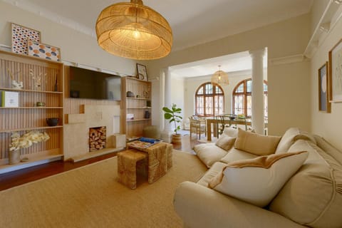 Stoep By Ideas Cartel Bed and Breakfast in Cape Town