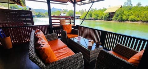 Living room, River view, River view