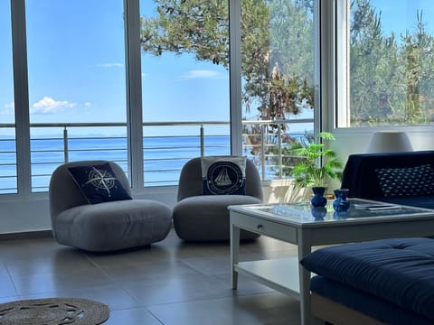 Living room, Sea view