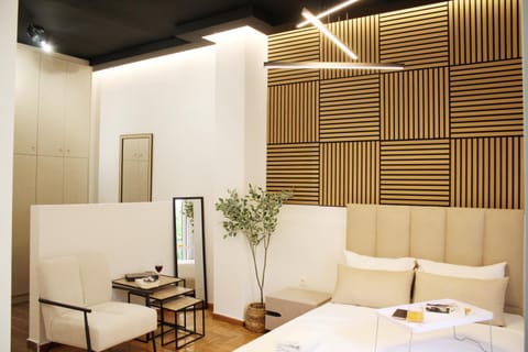 Bed, Photo of the whole room, Seating area, Bedroom