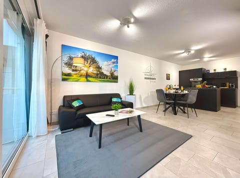 Living room, Seating area, Dining area, kitchen