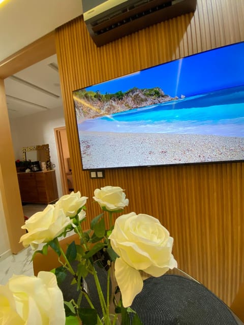 Communal lounge/ TV room, TV and multimedia, Evening entertainment