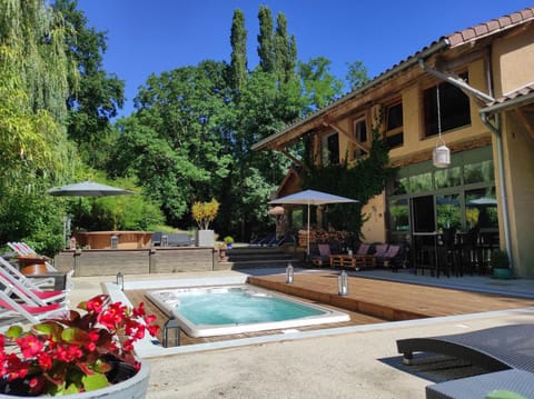 Property building, Patio, Natural landscape, Garden view, Pool view