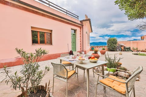 Property building, Patio, View (from property/room), Balcony/Terrace, Dining area