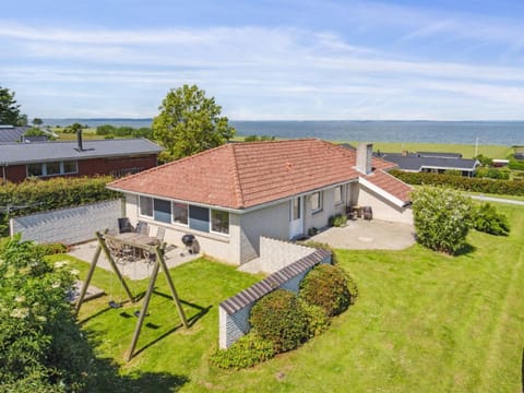 Holiday Home Matthias - 300m from the sea by Interhome House in Bogense