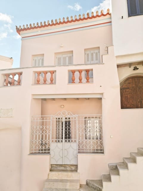 Property building, Facade/entrance, Day, View (from property/room), Balcony/Terrace