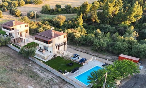Day, Natural landscape, Bird's eye view, Garden, Pool view