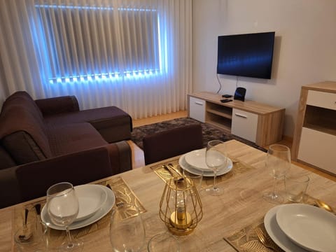 Communal lounge/ TV room, Living room