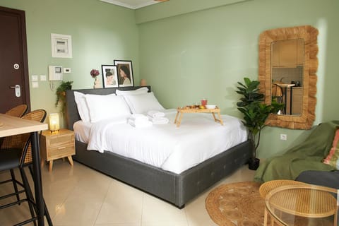 Bed, Living room, Photo of the whole room, Bedroom