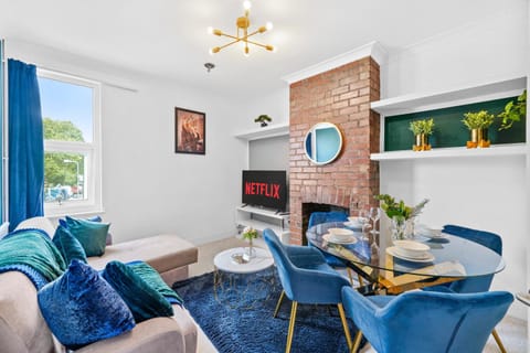 The Emerald Gem - Overlooking the Park Apartment in Bristol