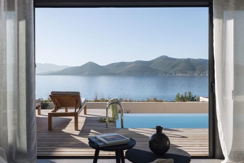Balcony/Terrace, Seating area, Pool view, Swimming pool, Swimming pool