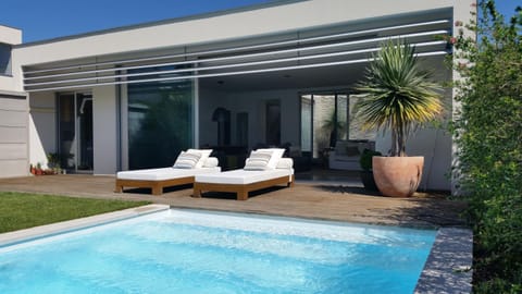 Garden, Balcony/Terrace, Swimming pool