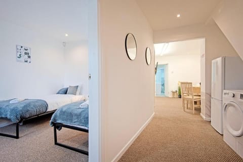 5 minute walk from Bury City Centre - 2 Bed Flat Apartment in Bury