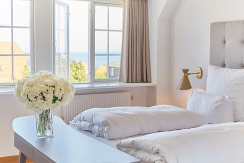 Bed, Photo of the whole room, Bedroom, Sea view