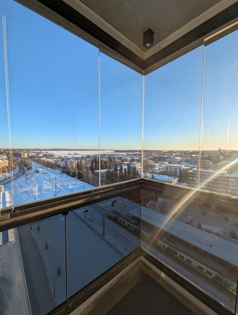 Balcony/Terrace, City view, Lake view