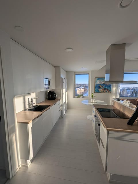 Coffee/tea facilities, Kitchen or kitchenette, dishwasher