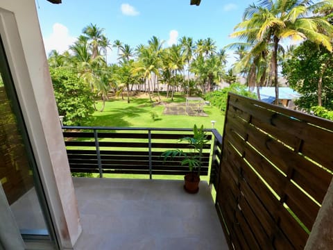 Balcony/Terrace, Garden view