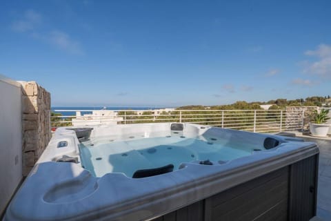 Hot Tub, Sea view