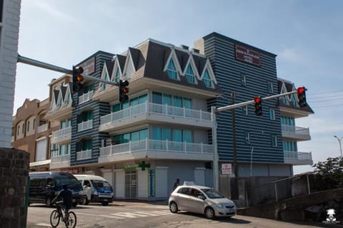 Property building, City view, Street view, Location, Parking