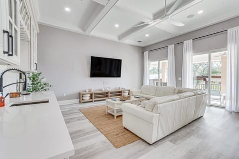 Waterfront Retreat with Outdoor Oasis in Pensacola House in Pensacola