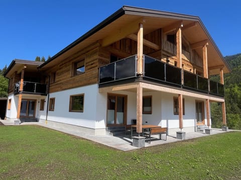 Property building, Balcony/Terrace