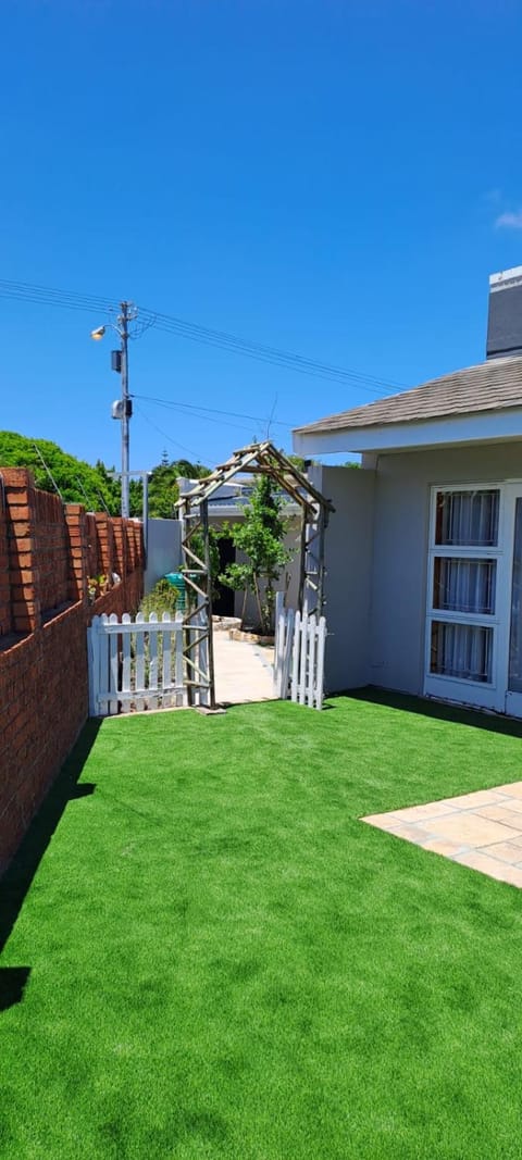Southern Suburbs Stays Bed and Breakfast in Cape Town