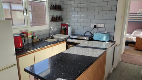 Quiet 6 berth pet friendly chalet near beach Apartment in Mablethorpe